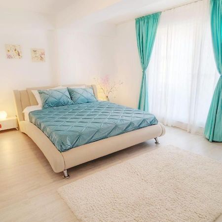 Airport Apartment 70 Squared Meters Otopeni Exterior photo