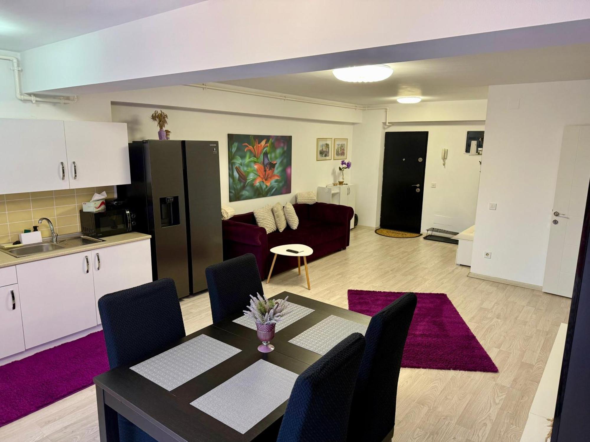 Airport Apartment 70 Squared Meters Otopeni Exterior photo